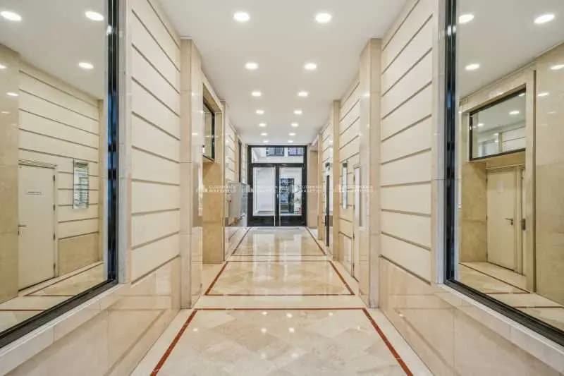 6 Rue Paul Baudry, Paris for lease - Lobby - Image 3 of 4
