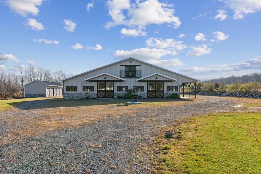 78 Hussey Hill Rd, Oakland, ME for sale - Primary Photo - Image 1 of 14