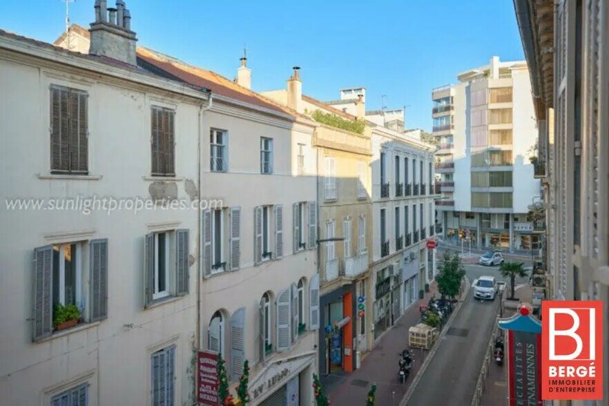 Retail in Cannes for lease - Building Photo - Image 2 of 3