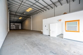 10410 66th St N, Pinellas Park, FL for lease Interior Photo- Image 2 of 4