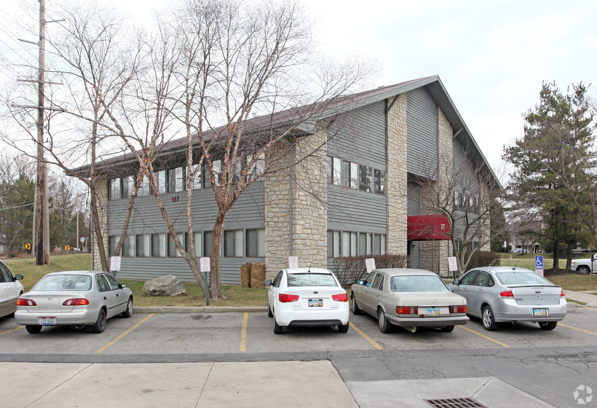 117 E Lazelle Rd, Worthington, OH for sale Primary Photo- Image 1 of 1