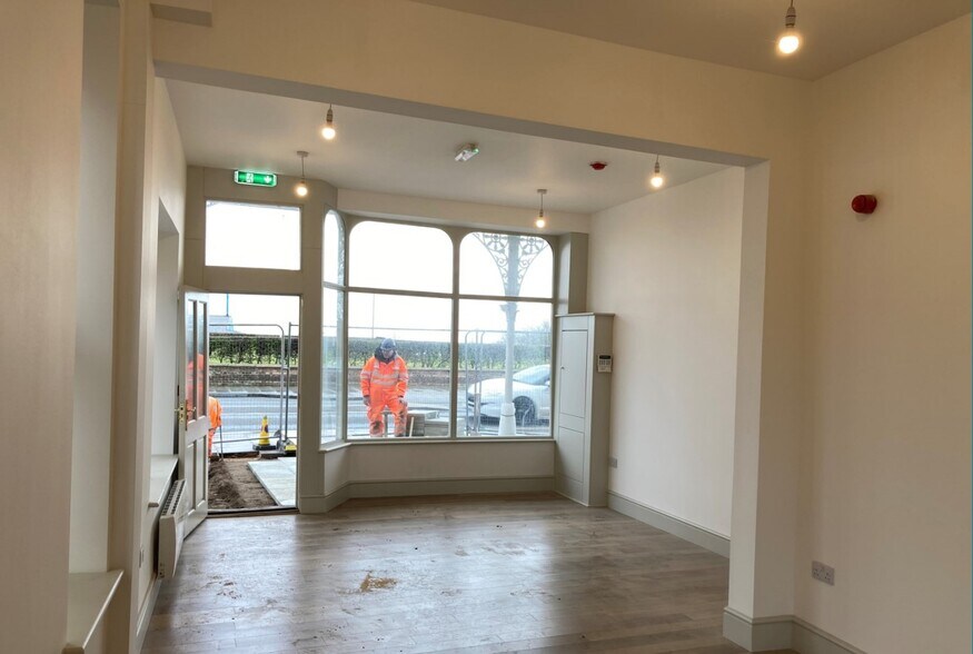 35 Alexandra Rd, Cleethorpes, SHS DN35 8LF - Retail for Lease | LoopNet