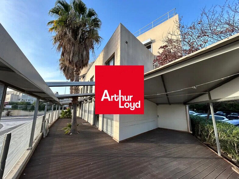 Retail in Marseille for lease - Lobby - Image 1 of 8