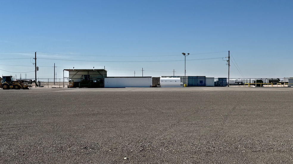 169 FM 869 Rd, Pecos, TX for lease - Building Photo - Image 3 of 11