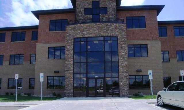 1601 E 69th St, Sioux Falls, SD for lease - Building Photo - Image 2 of 3