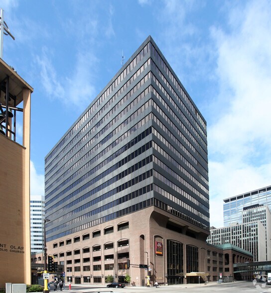 121 8th St S, Minneapolis, MN for lease - Image 1 of 17