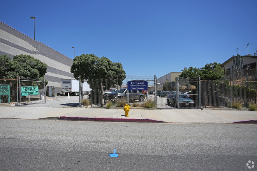 448 W 5th St, San Pedro, CA for sale - Primary Photo - Image 1 of 1