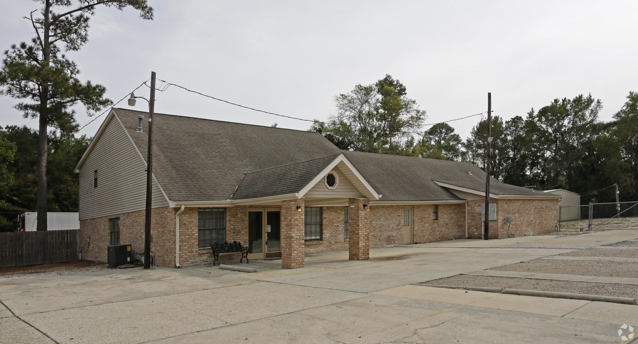 894 Robert Blvd, Slidell, LA for sale Primary Photo- Image 1 of 1