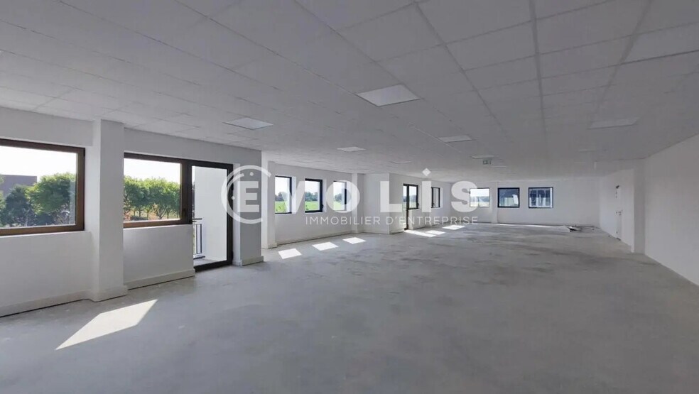 Flex in Bailly-Romainvilliers for sale - Interior Photo - Image 3 of 5