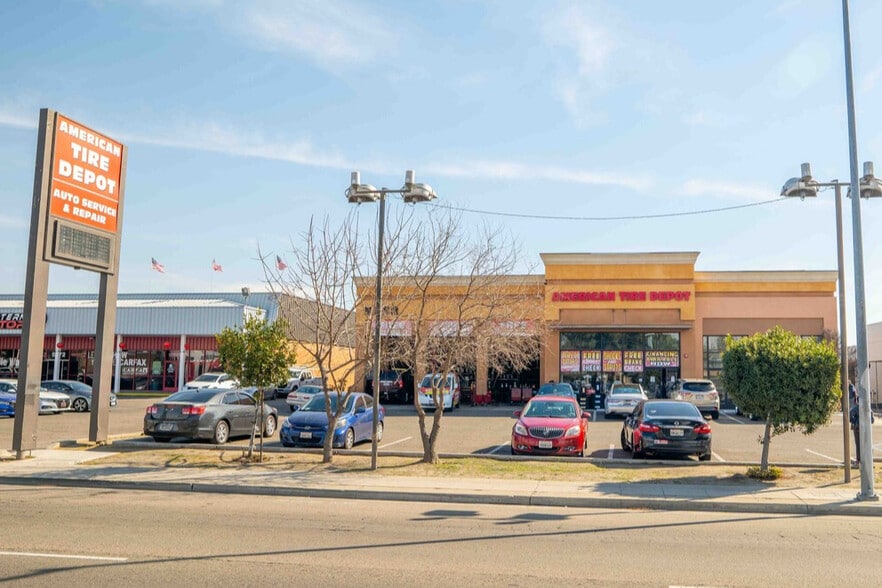 5262 N Blackstone Ave, Fresno, CA for sale - Building Photo - Image 3 of 20