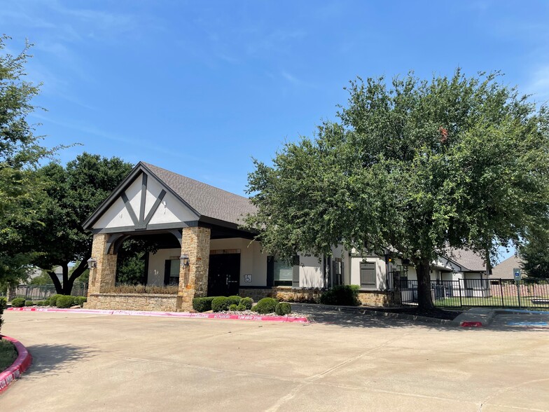 1750 Rufe Snow Dr, Keller, TX for sale - Building Photo - Image 1 of 9