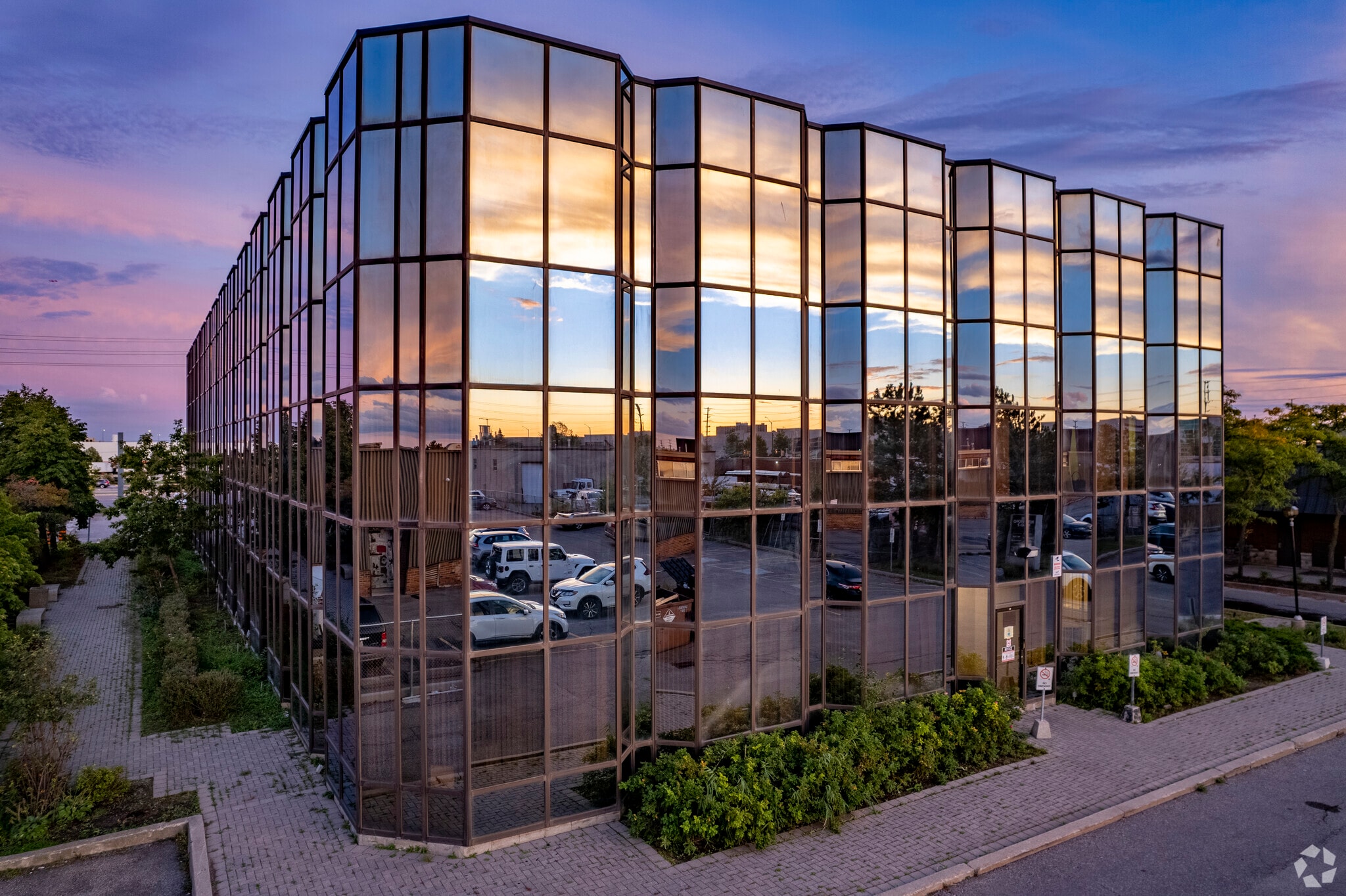 350 Rutherford Rd S, Brampton, ON for lease Primary Photo- Image 1 of 9