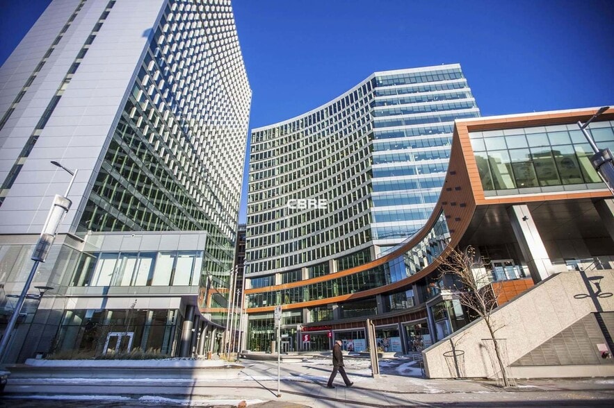 242 Hargrave St, Winnipeg, MB for lease - Building Photo - Image 2 of 8