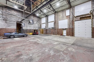 30 N 3rd St, Womelsdorf, PA for lease Interior Photo- Image 1 of 6