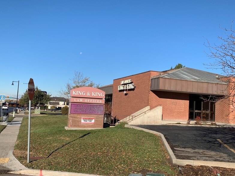 330 N Main St, Kaysville, UT for lease - Building Photo - Image 1 of 7