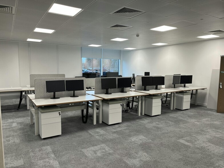 22-25 Milton Rd, Cambridge for lease - Building Photo - Image 2 of 13