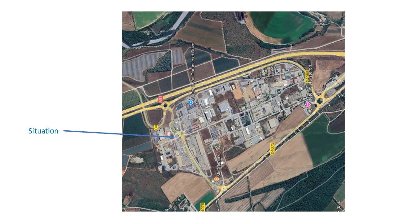 Retail in SISTERON for lease Building Photo- Image 1 of 4