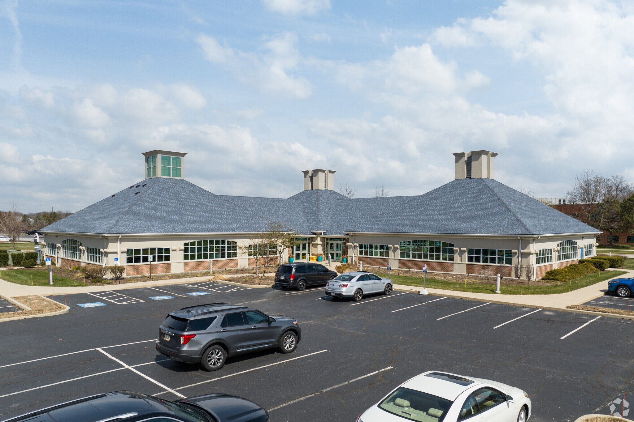 1755 Indian Wood Cir, Maumee, OH for sale Primary Photo- Image 1 of 1