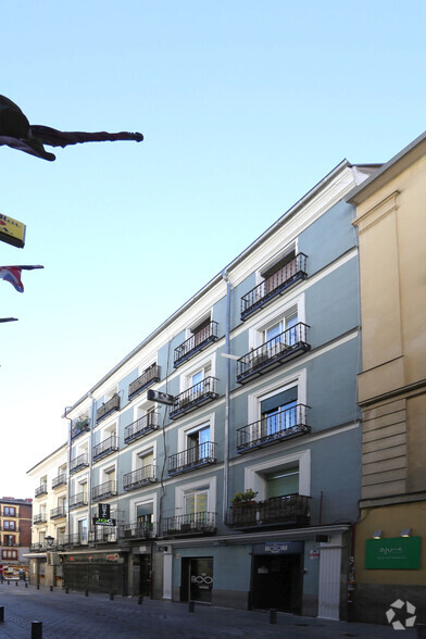 Multifamily in Madrid, Madrid for sale - Primary Photo - Image 1 of 1