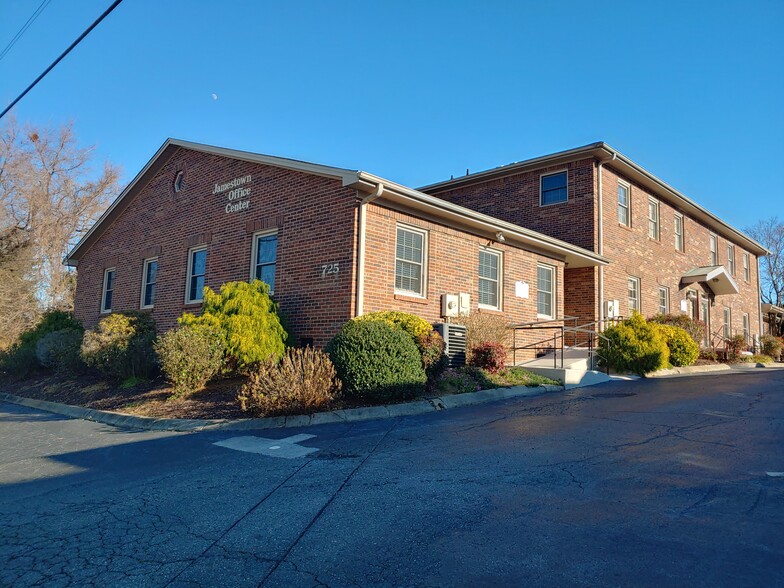 725 W Main St, Jamestown, NC for sale - Building Photo - Image 1 of 1