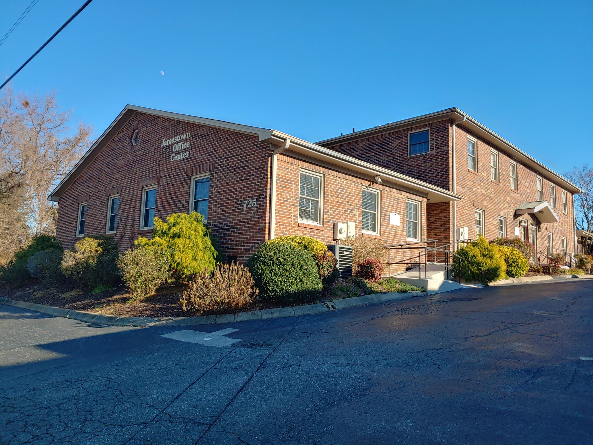 725 W Main St, Jamestown, NC for sale Building Photo- Image 1 of 1