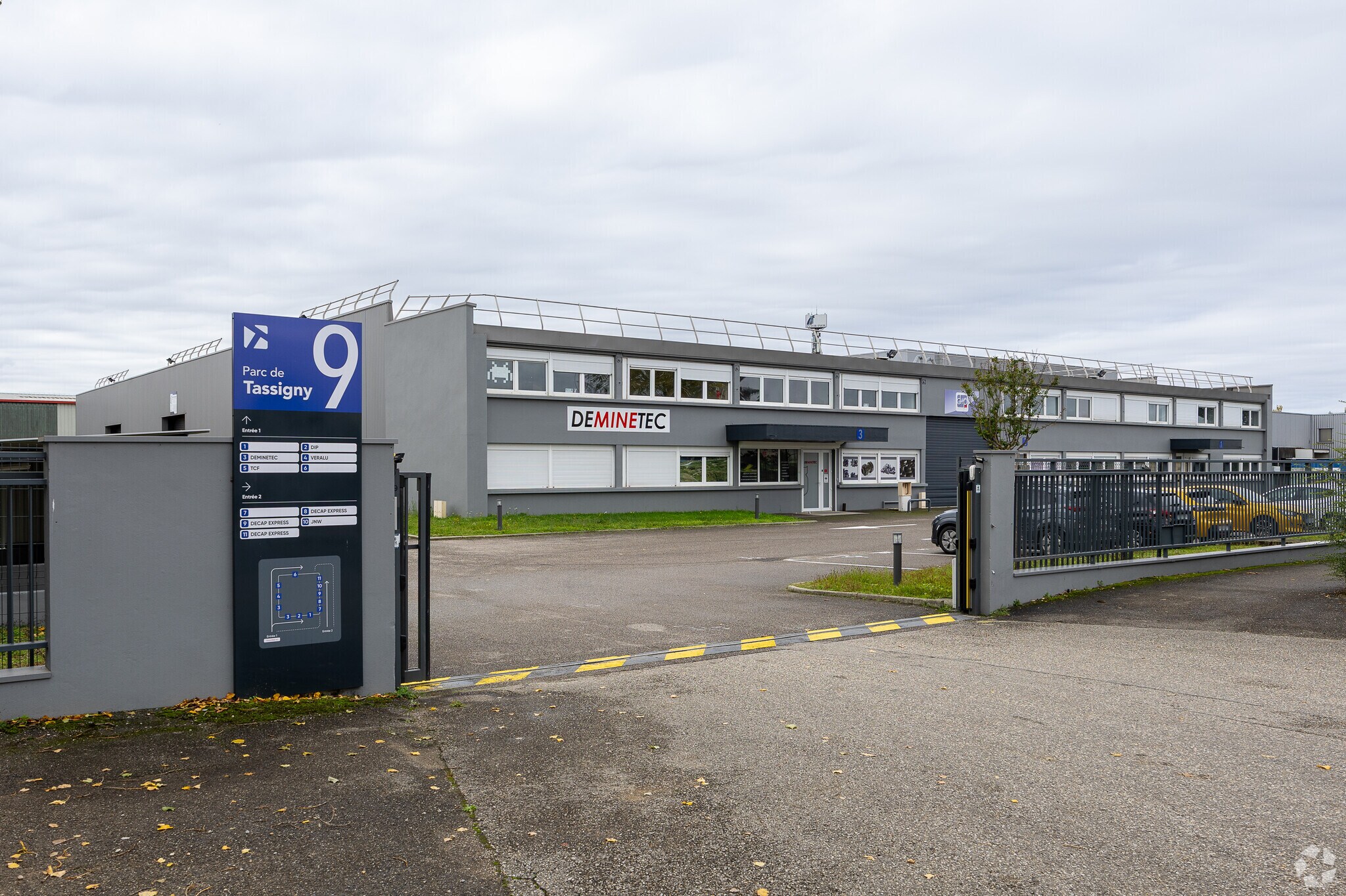 9 Avenue Du Maréchal De Lattre De Tassigny, Meyzieu for lease Primary Photo- Image 1 of 5