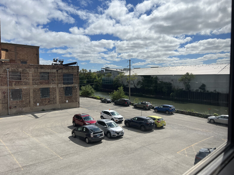 1440 N Kingsbury St, Chicago, IL for lease - Building Photo - Image 3 of 42