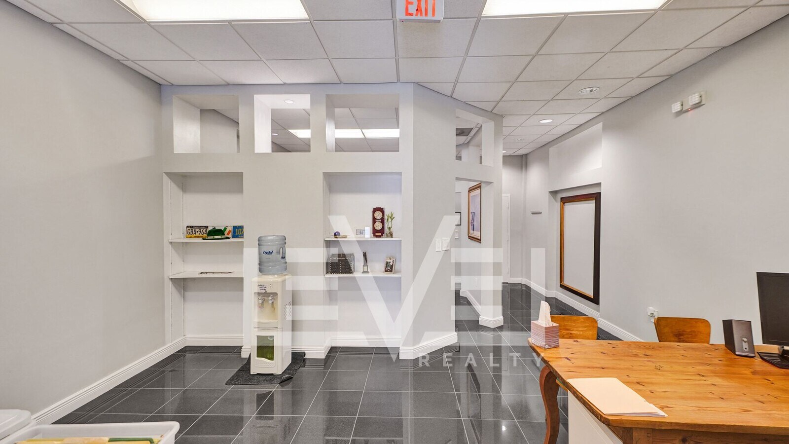 3015 N Ocean Blvd, Fort Lauderdale, FL 33308 - Unit C123 - - Interior Photo - Image 1 of 16