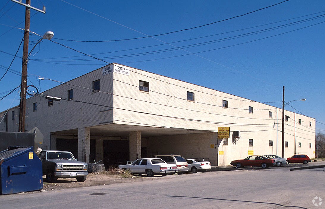 2817 Berry Rd, Houston, TX 77093