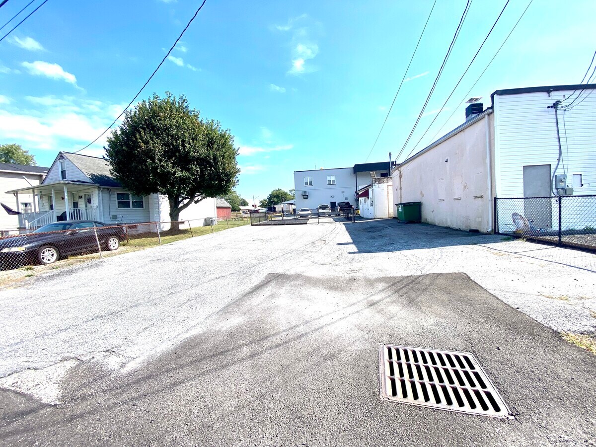 200 Wise Ave, Dundalk, MD 21222