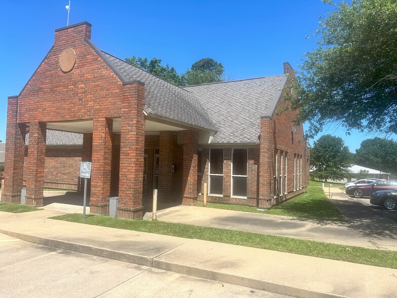 1902 Galleria Oaks Dr, Texarkana, TX for sale - Primary Photo - Image 1 of 4