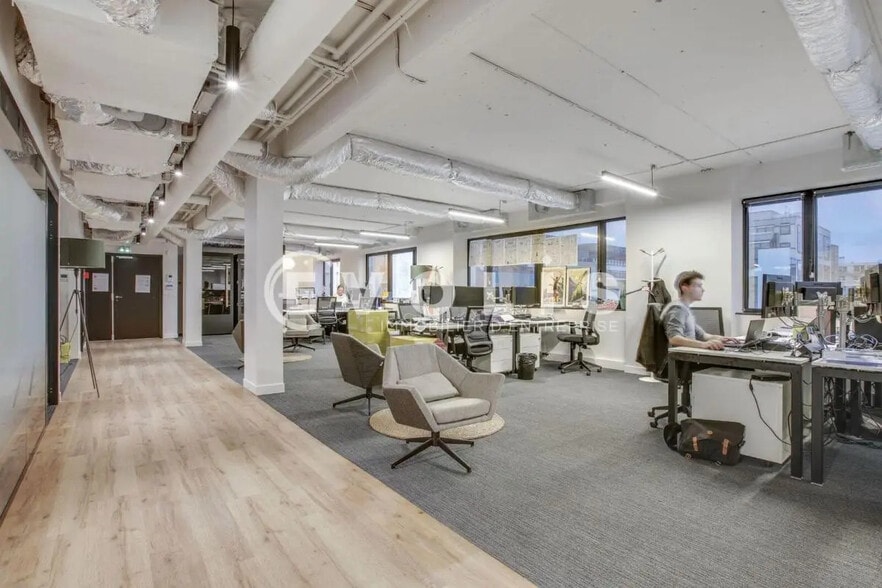 Office in Boulogne-Billancourt for lease - Building Photo - Image 2 of 5