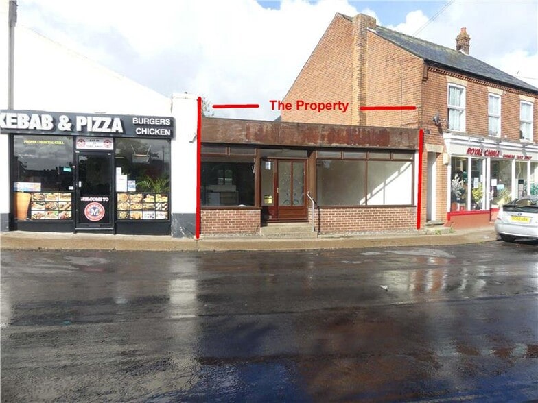 9a-9b The Green, Martham for sale - Primary Photo - Image 1 of 1