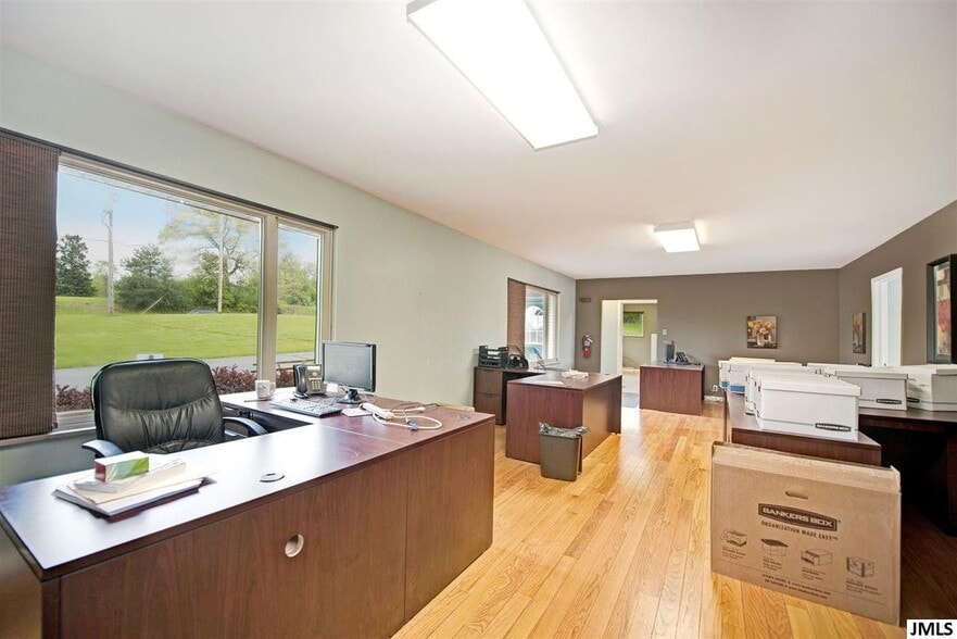 3600 Spring Arbor Rd, Jackson, MI for lease - Interior Photo - Image 3 of 13