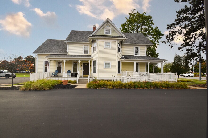 6461 Main St, Buffalo, NY 14221 Office for Lease