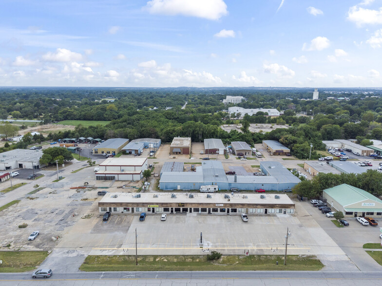 800-804 S 9th St, Broken Arrow, OK for lease - Building Photo - Image 1 of 11