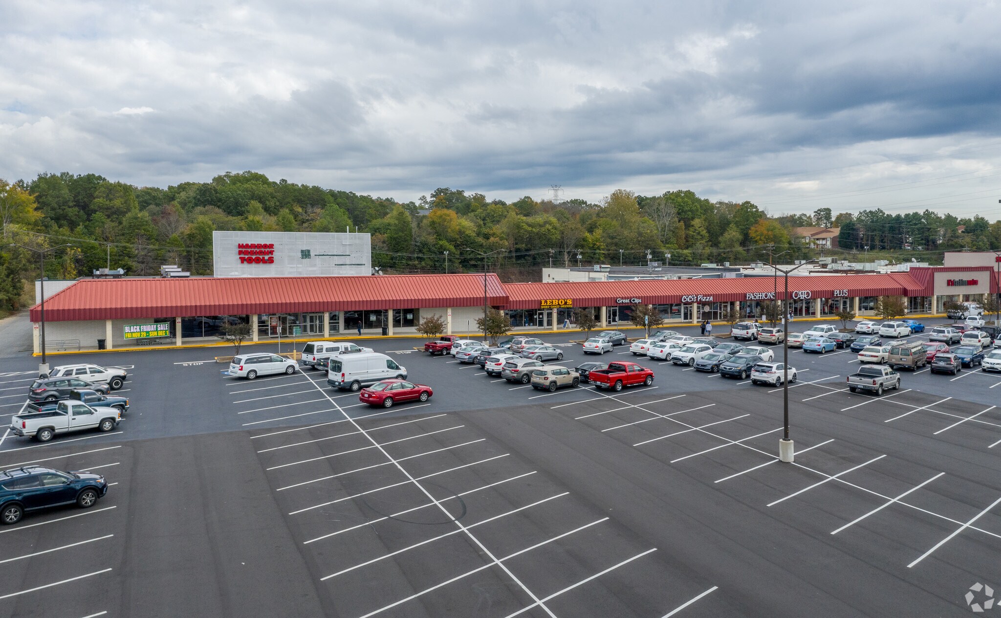 3001 S Cannon Blvd, Kannapolis, NC 28083 Cloverleaf Shopping Center