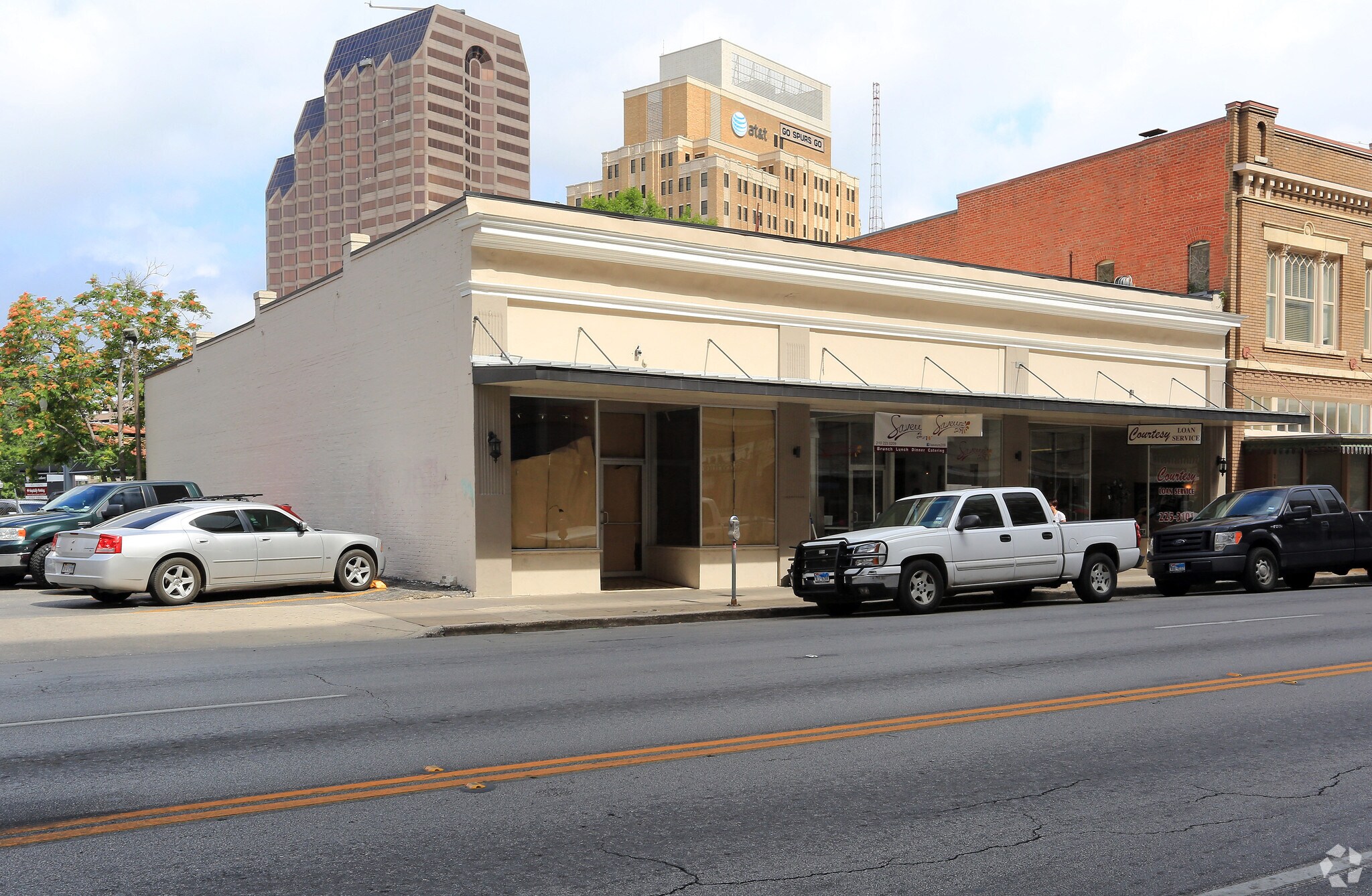 207-211 Broadway St, San Antonio, TX for sale Primary Photo- Image 1 of 1