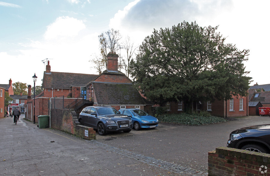 High St, Hartley Wintney for lease - Building Photo - Image 2 of 3