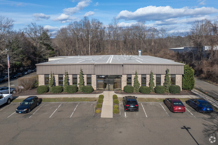 6 Trowbridge Dr, Bethel, CT for lease - Building Photo - Image 2 of 8