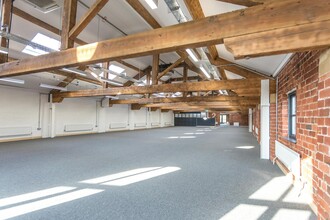 Canal Pl, Leeds for lease Interior Photo- Image 2 of 2