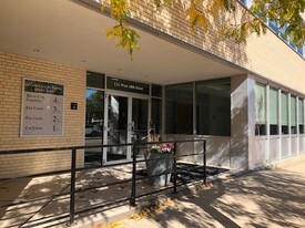 131 W 10th St, Dubuque IA - Call Center