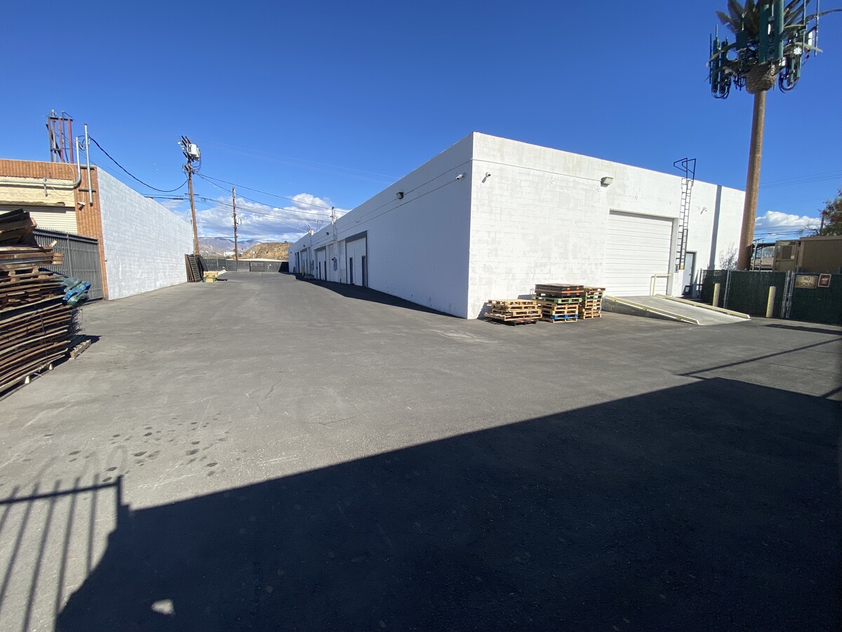 10465 San Fernando Rd, Pacoima, CA 91331 - Industrial for Lease | LoopNet