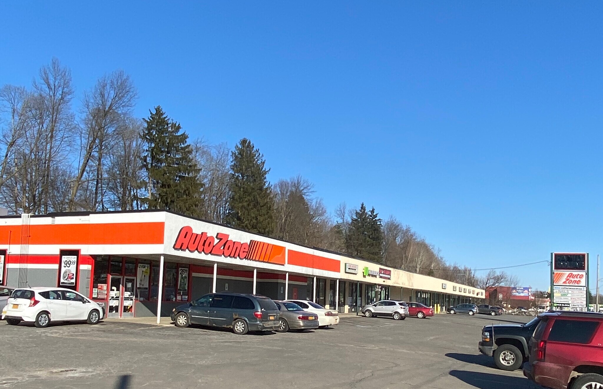 13671399 E 2nd St, Jamestown, NY 14701