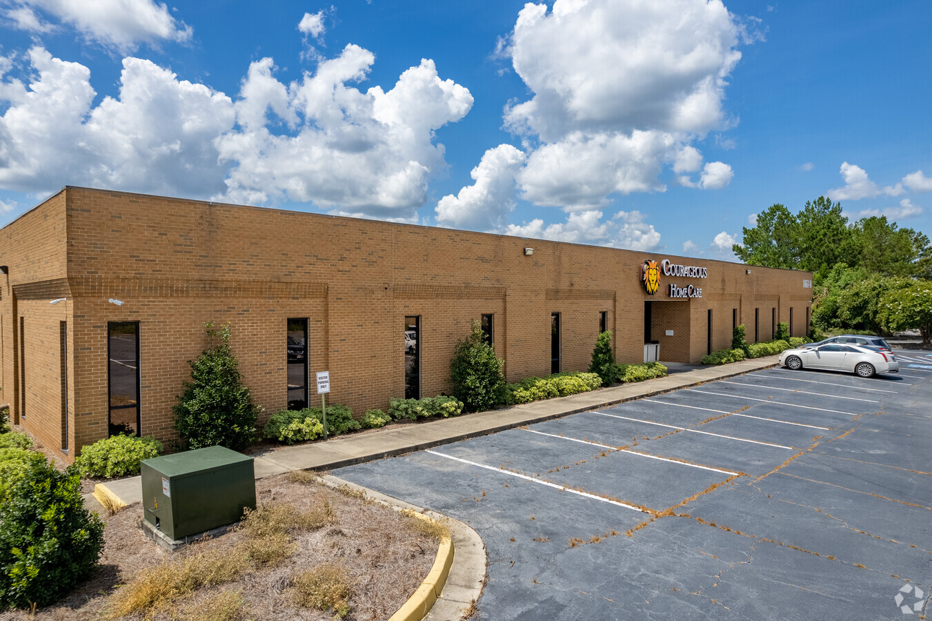 1667 Eisenhower Pkwy Bldg A & B - Macon, GA For Sale | LoopNet