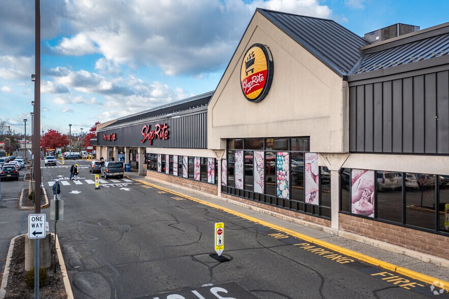 70-76 Central Ave, Clark, NJ for lease - Primary Photo - Image 1 of 8