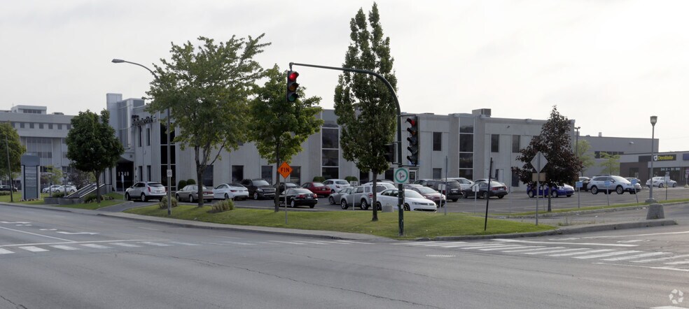 1240 Av Beaumont, Mt Royal, QC for lease - Building Photo - Image 2 of 2