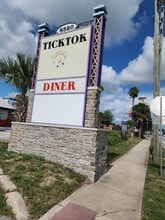 8520 W Irlo Bronson Memorial Hwy, Kissimmee, FL for lease Building Photo- Image 2 of 4