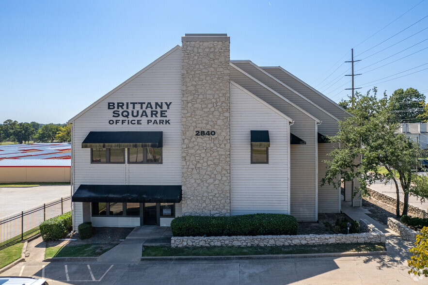 2840 E 51st St, Tulsa, OK for lease - Building Photo - Image 1 of 11