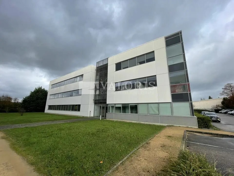 Location Bureaux 127 m² à 904 m² - Photo 1